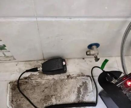 长安屋顶漏水维修公司分享下卫生间漏水的危害及解决方法